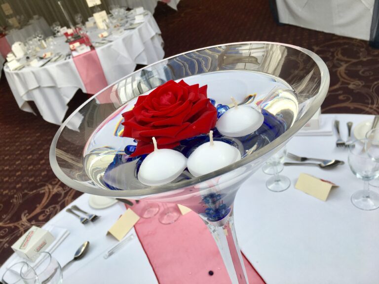 60cm Martini with Floating Candle and Rose